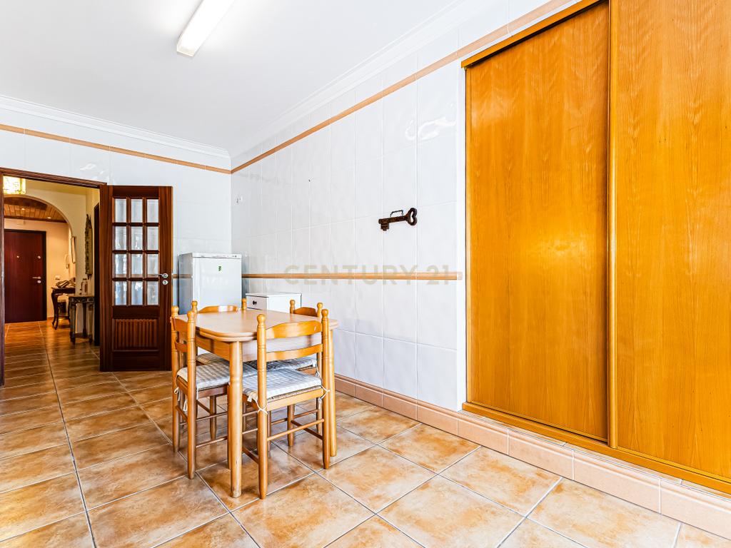 Apartamento T3 com 180 m² a 5 minutos da Praia do Vau – Portimão - Image 9