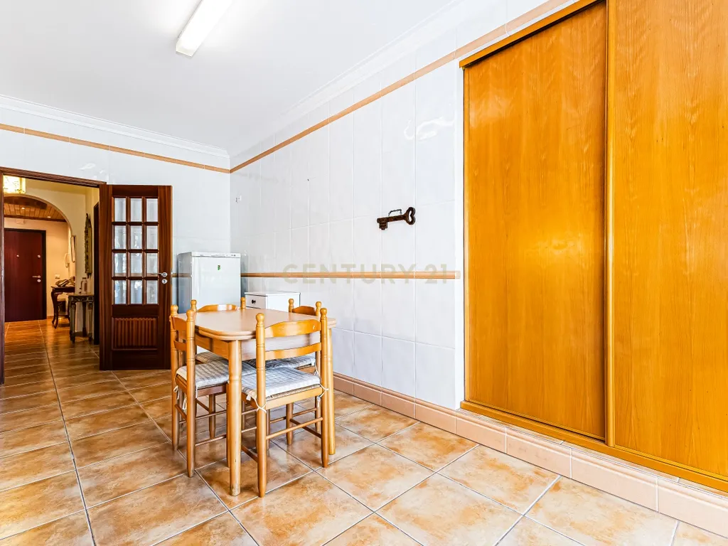 Apartamento T3 com 180 m² a 5 minutos da Praia do Vau – Portimão - Image 9