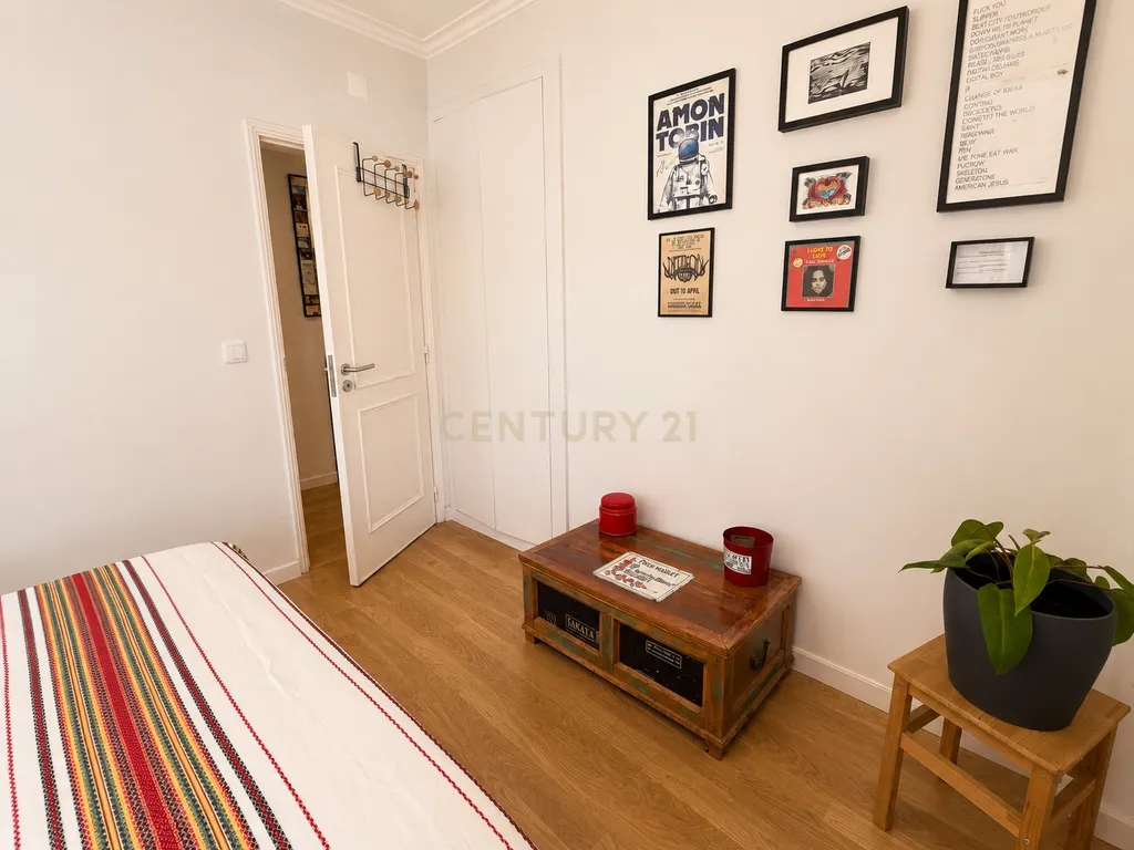 Apartamento T2 Renovado | Fontainhas | Cascais - Image 27