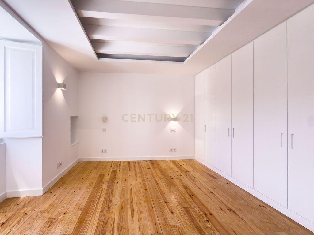Apartamento T3 à venda em Mina de Água, Amadora — foto 13