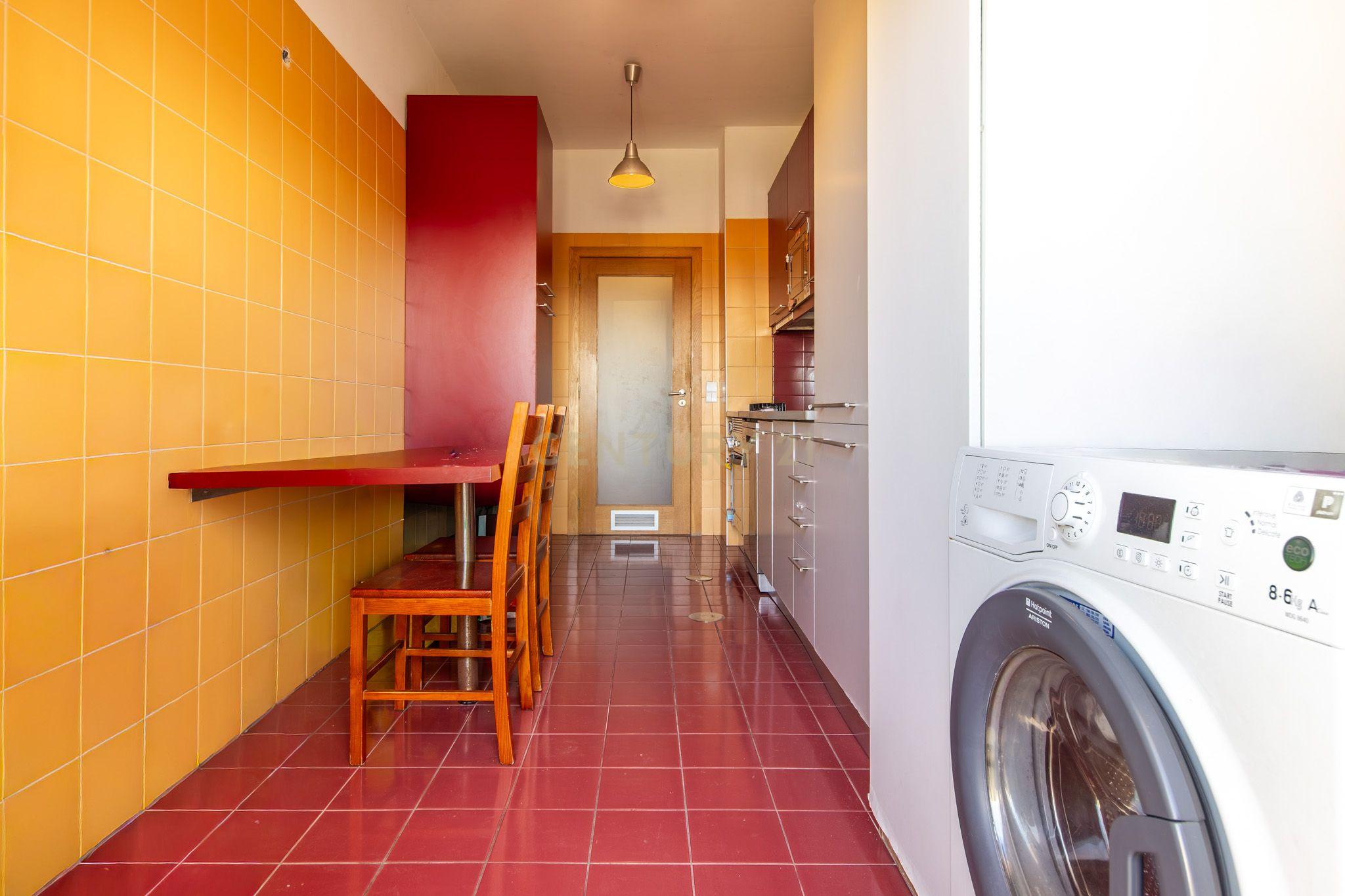 Fotografia 6 de Barreiro / Lavradio - Apartamento de 4 assoalhadas com varandas e lugar de parqueamento e elevador