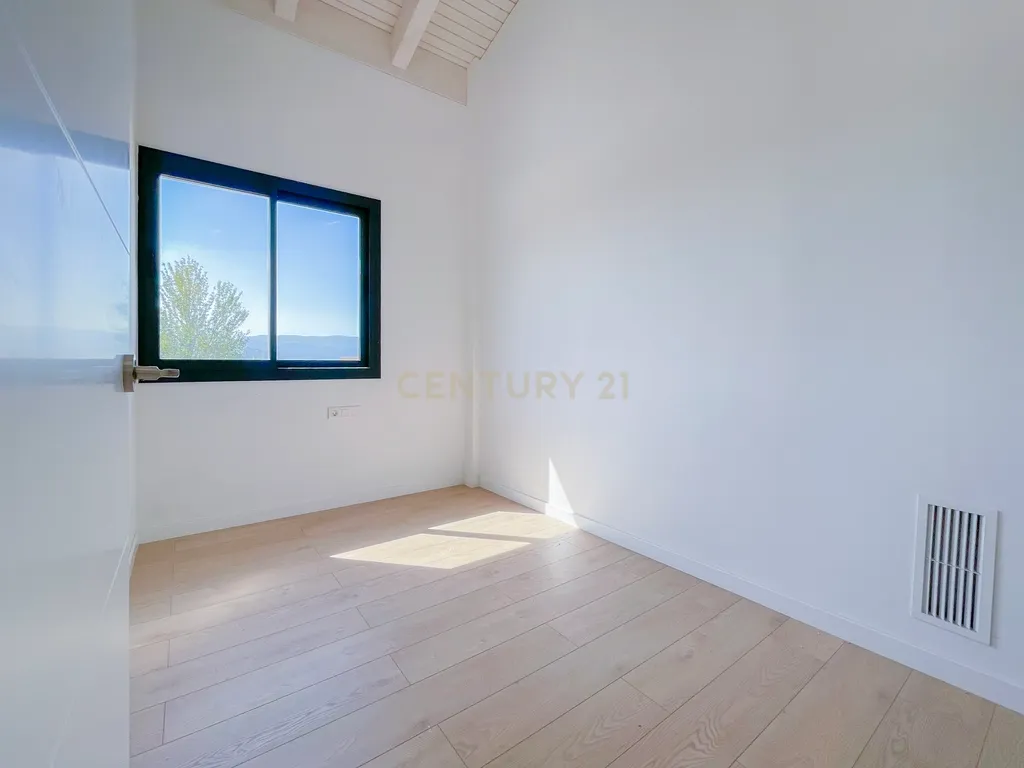 🏡 Uma nova vida em Hostalric: design, conforto e sustentabilidade - Image 25