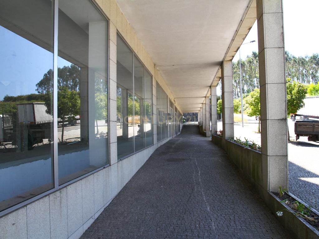 Apartamento T3 com Garagem e Arrumos, Moreira da Maia, Maia - Image 4