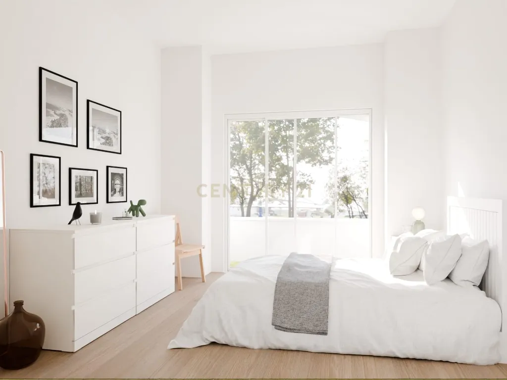 Apartamento T2 com 85m2 - Avenidas Novas - Image 6