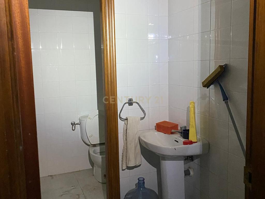 🏢✨ Loja comercial no centro de Oñati – 206 m² cheios de potencial - Image 9
