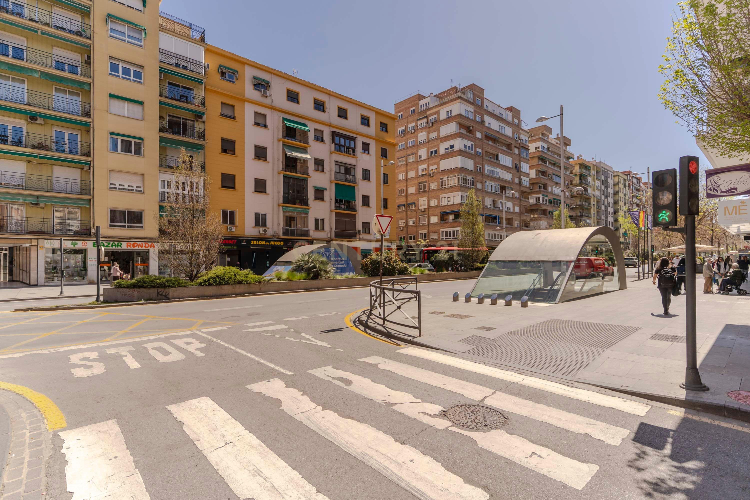 Espaçoso apartamento de 141 m2 no centro de Granada com vista panorâmica do Caminho de Ronda - Image 54