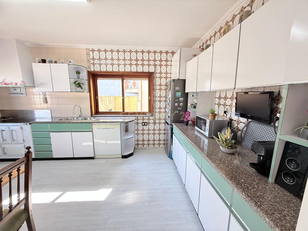 🏡 Moradia de charme junto aos Caminhos de Santiago — Localização privilegiada e elevado potencial de rentabilidade - Image 41
