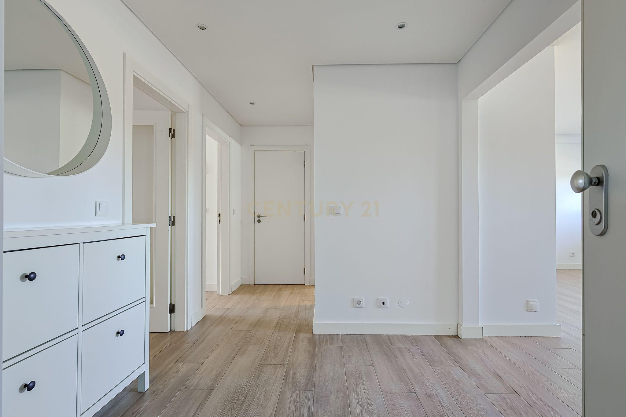 Fotografia 5 de T1 - Apartamento Moderno no Montijo para Arrendamento