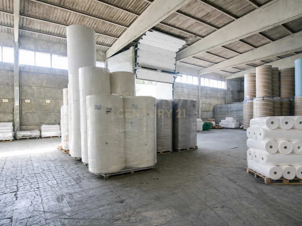 Armazém Industrial com 2.000 m² implantado em terreno de 16.188 m² – Quinta do Anjo - Image 11