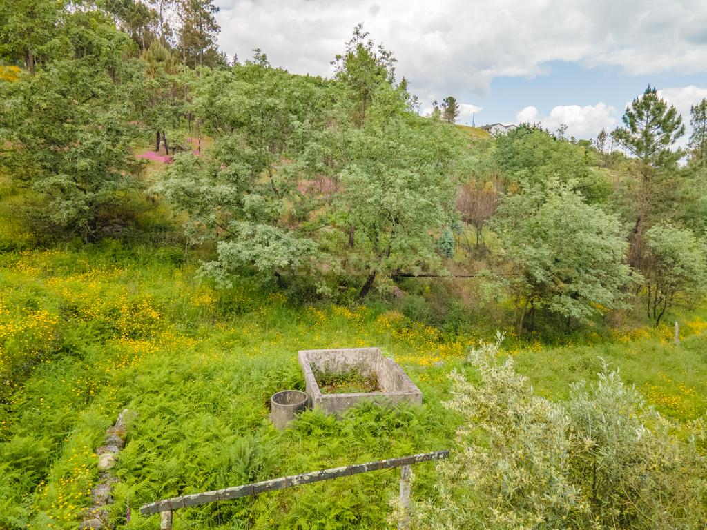Terreno Urbano em Marco de Canaveses com Vista Campestre - Image 5