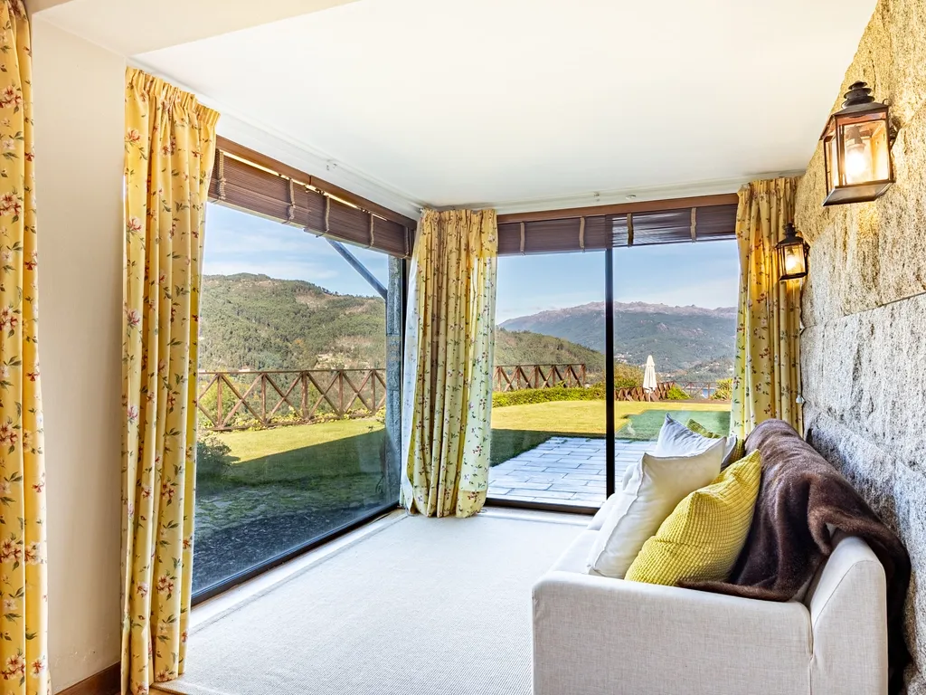Moradia de Luxo na Caniçada, Gerês com vistas rio - Image 12
