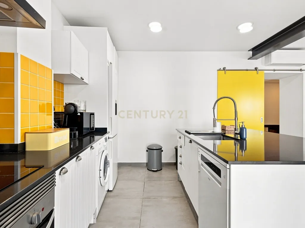 Moradia T4 +1 com piscina totalmente remodelada com painéis solares na Lourinhã ( São Bartolomeu dos Galegos) - Image 13
