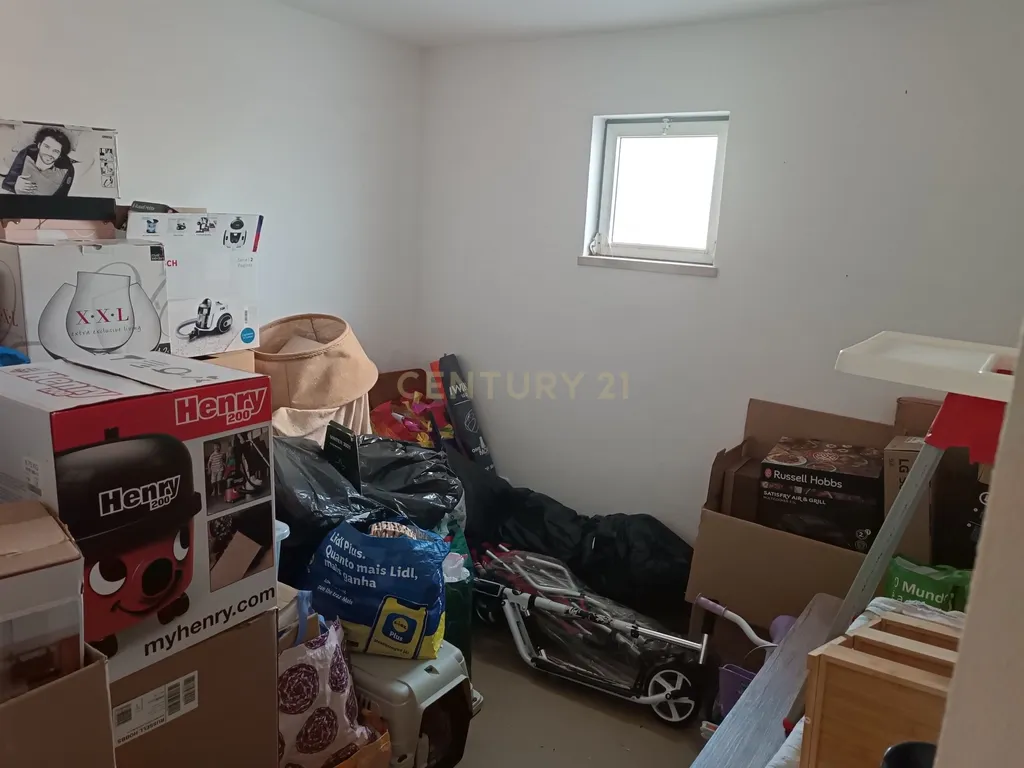 Apartamento T3 com 115 m² em Fazendas de Almeirim, concelho de Almeirim, distrito de Santarém. Apartamento localizado no 2. º andar de um edifício sem elevador. - Image 33