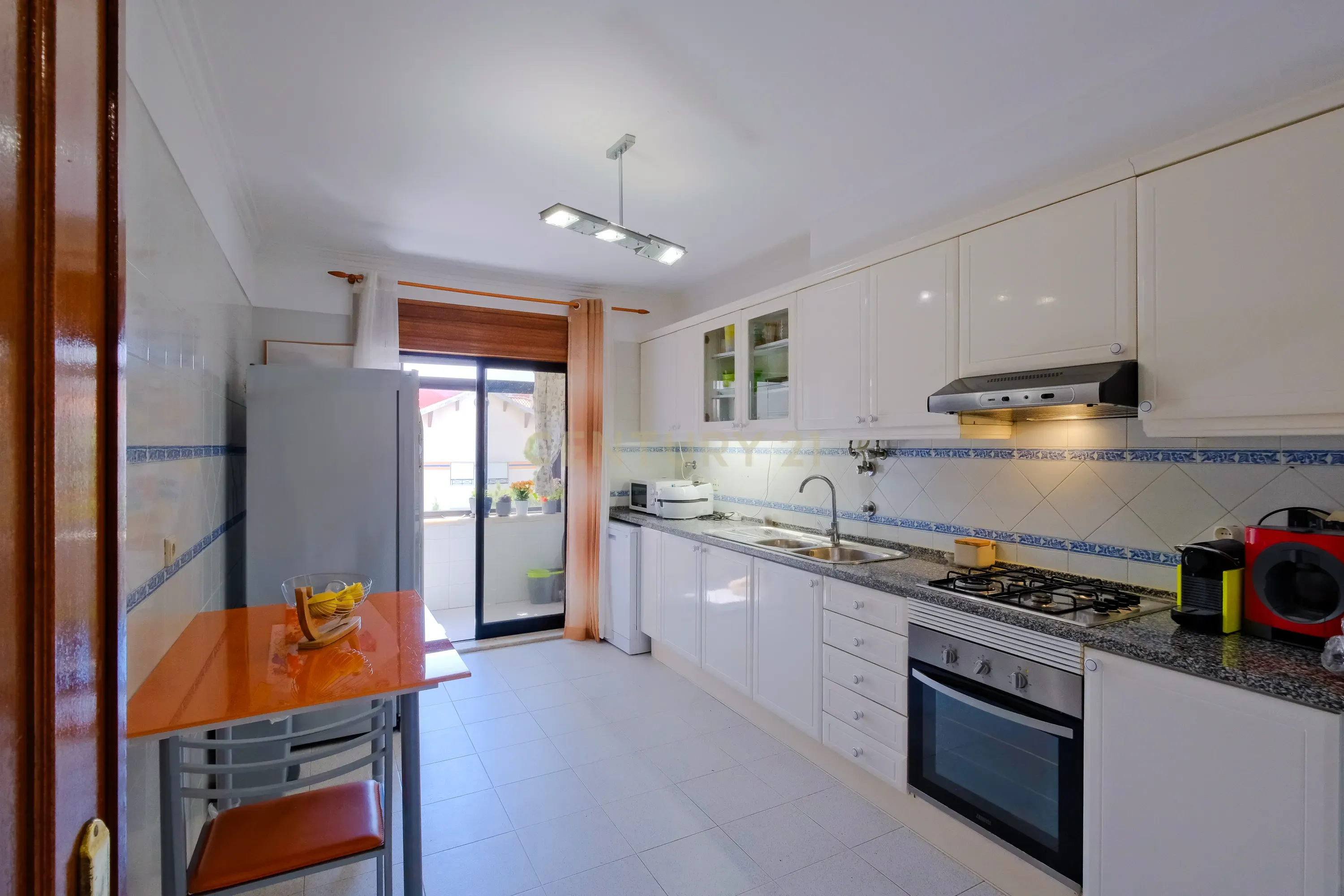 Duplex em Lisboa, Sintra: Espaço e Conforto com Vista Serra Sintra - Image 15