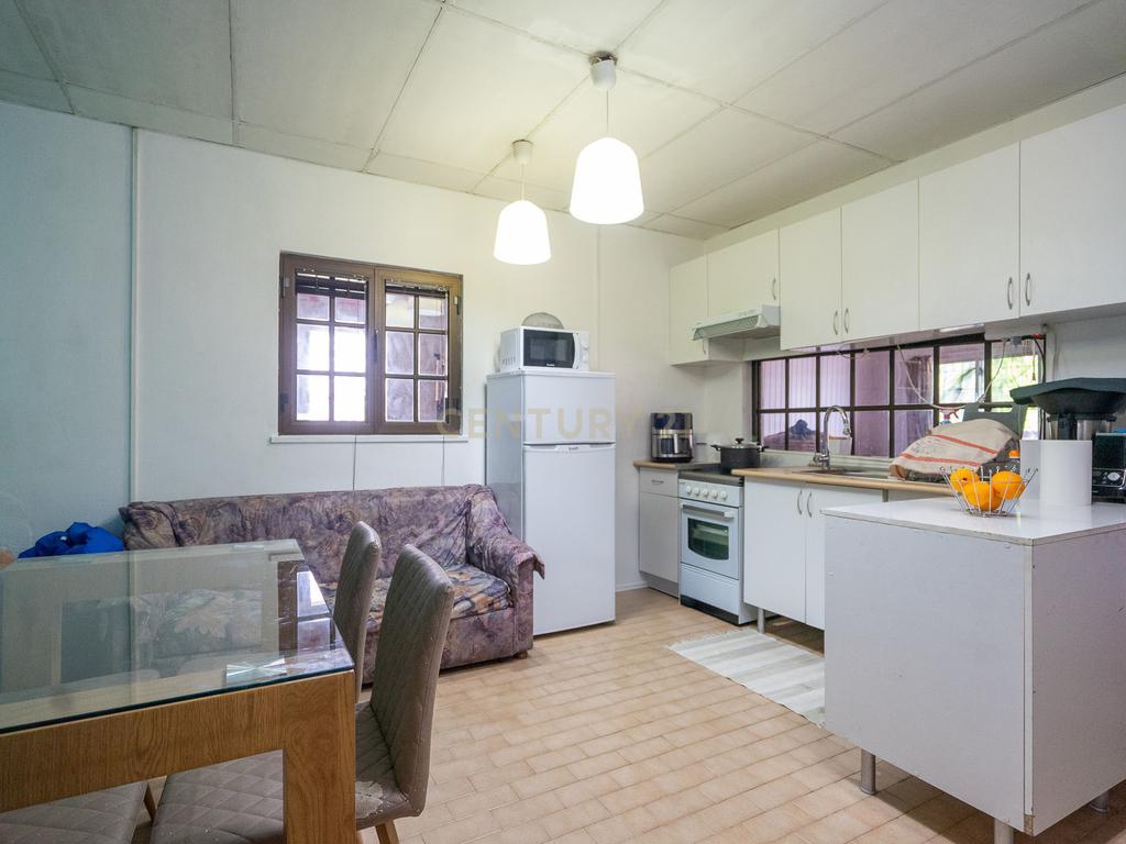 Moradia T1 - C/ terraço e espaço exterior - Image 5
