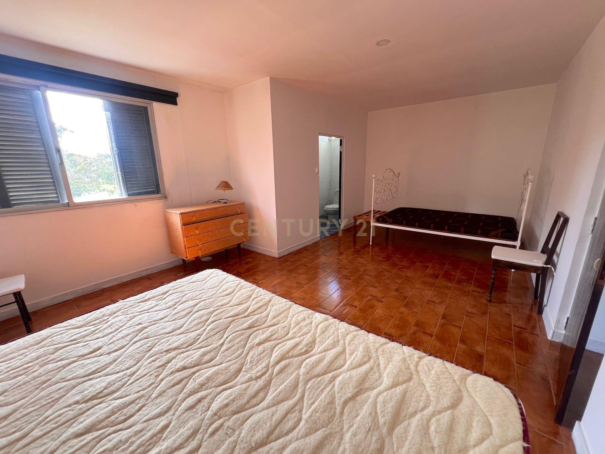 Fotografia 10 de Moradia com Grande Potencial na Foz do Arelho | Lote de ~1000m² | 350.000€