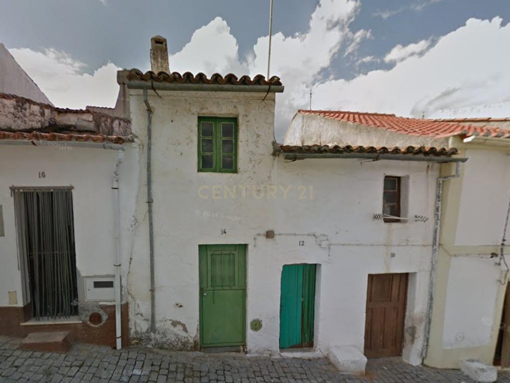 Moradia para recuperar em Montalvão - Image 2