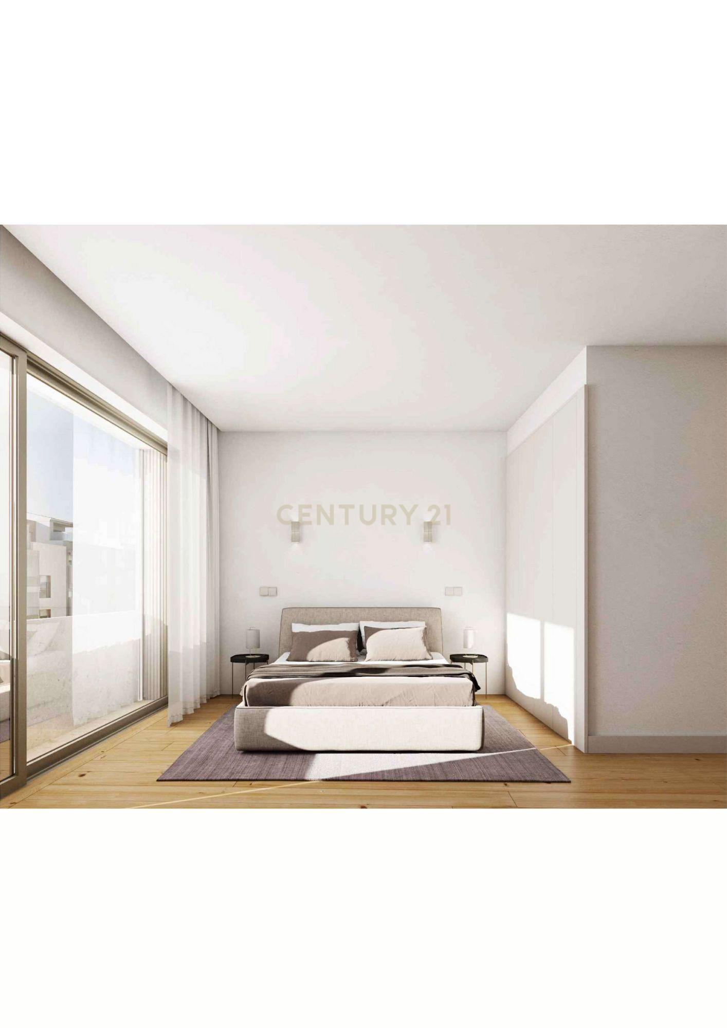 Apartamento T1 c/ Varanda | Constituição - Image 2