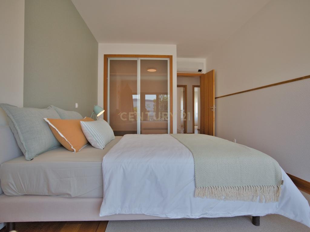 Lagoon Villas - Moradia T4 com o melhor Rooftop de Alcochete - Image 28