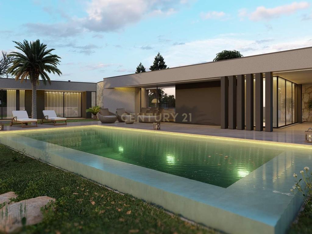 Terreno com 12.040 m2  localizado na privilegiada zona de Porches, Areias das Almas , Lagoa - Image 10
