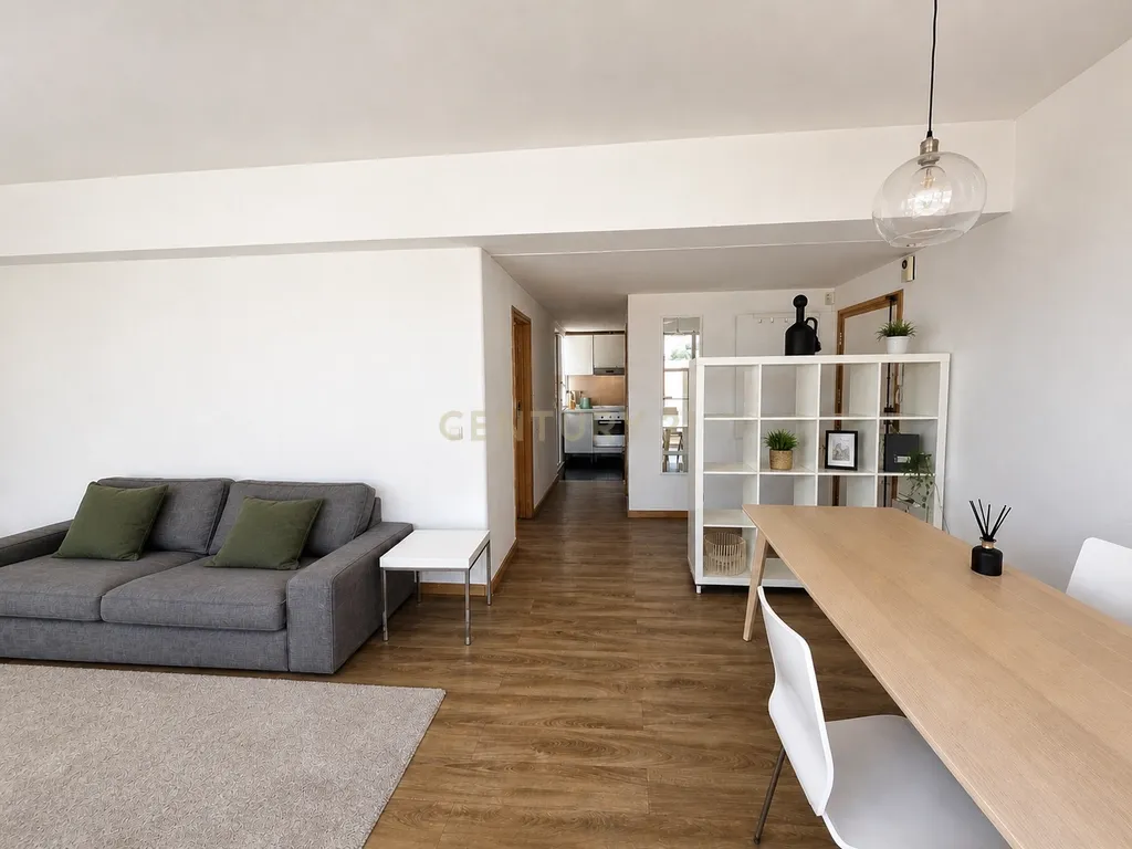 Arrendamento – Elegante Apartamento T1 com Terraço e Vista sobre o Rio Tejo no Chiado. - Image 6