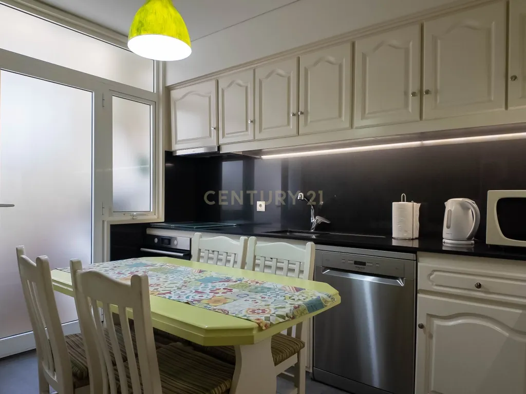 Apartamento T3 renovado - Av. Fernão Magalhães - 400m metro Campo 24 de Agosto - Image 13
