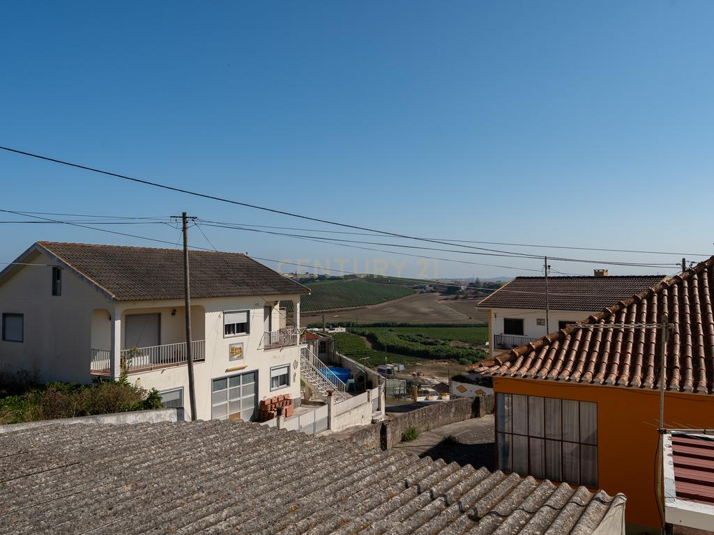 ** Excelente Moradia T3 c/ boas áreas na Ventosa - Torres Vedras ** - Image 56