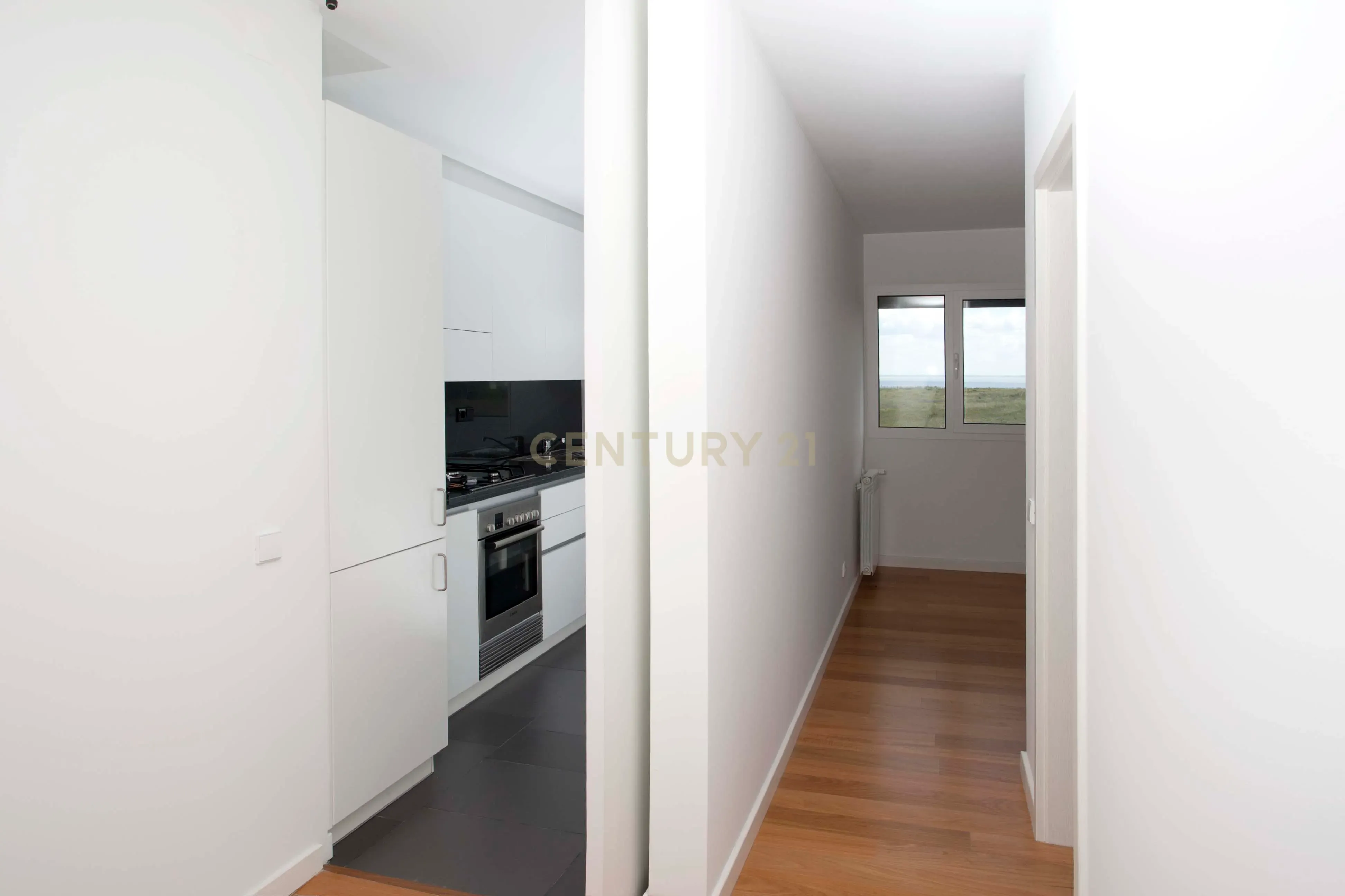 Apartamento T2 com Vista para o Mar em Lisboa - 1600€ - Image 14