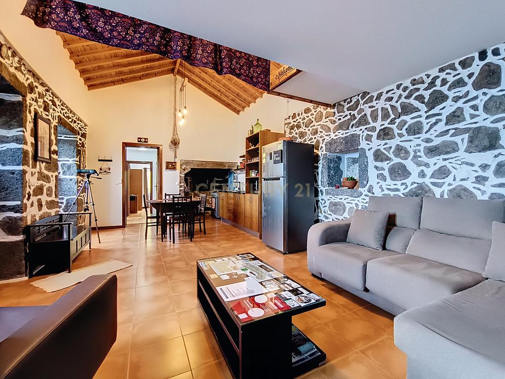 Casa Renovada em Nordeste, Ilha de São Miguel - Image 6