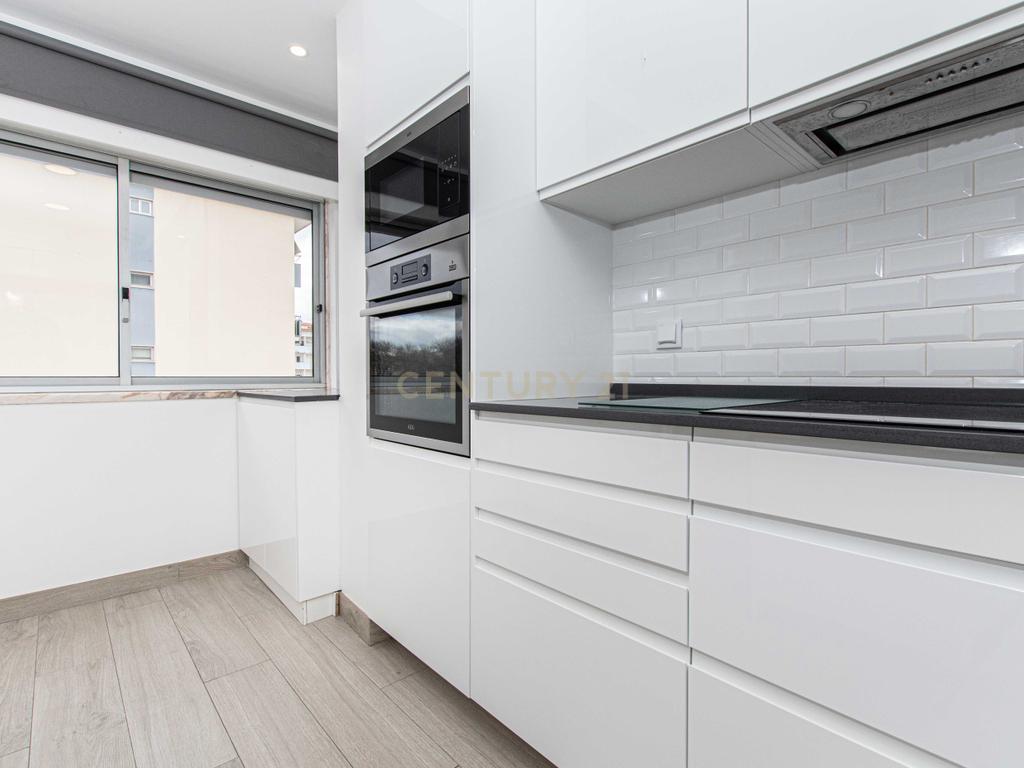 Apartamento T2 Alhandra - Image 21