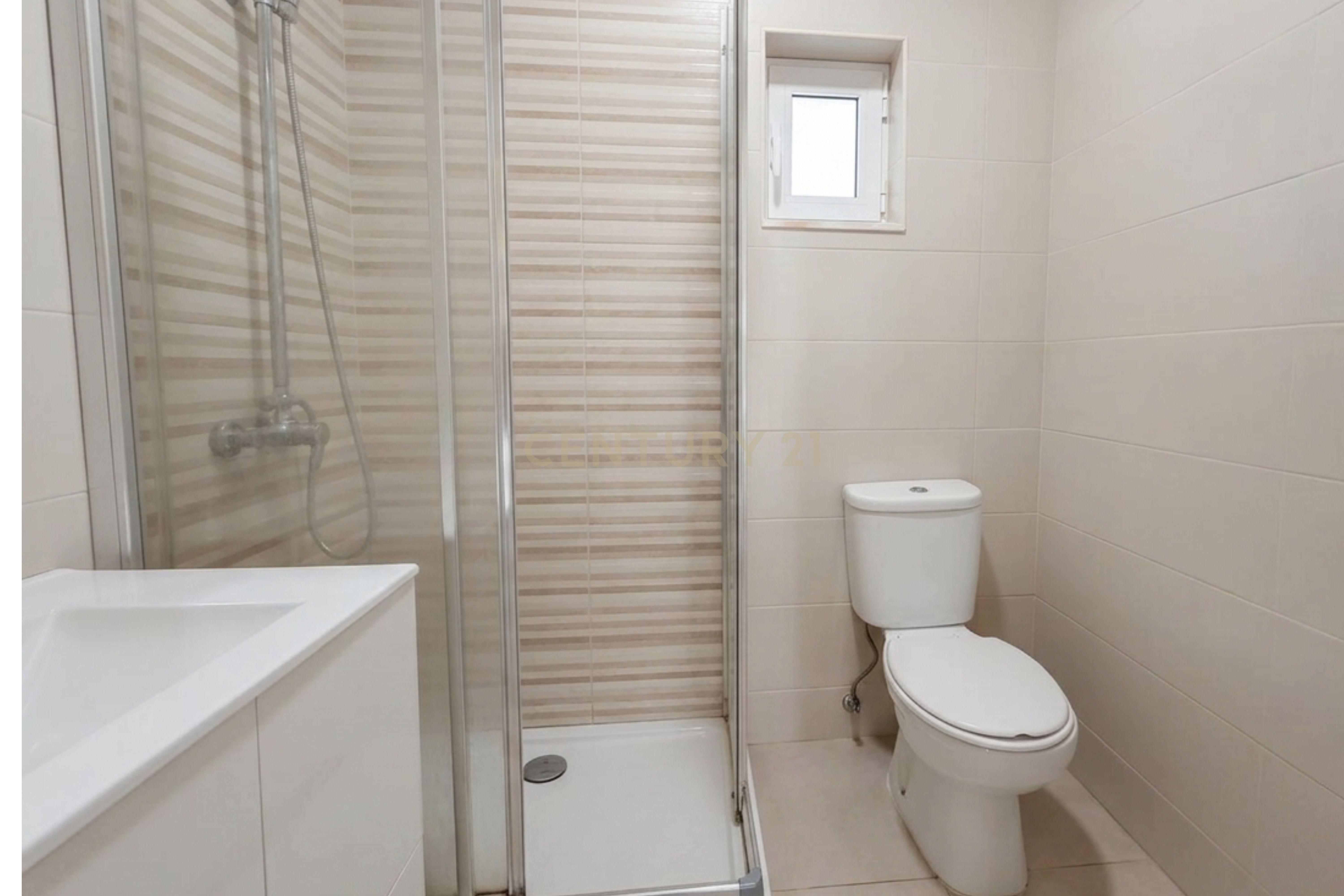 Fotografia 11 de Apartamento T2 no Barreiro, Lavradio, totalmente remodelado