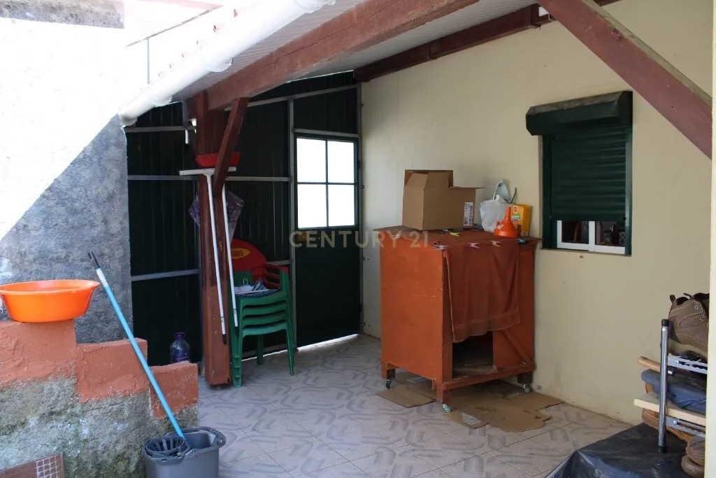 Moradia T2 em Maçãs de Dona Maria. - Image 7