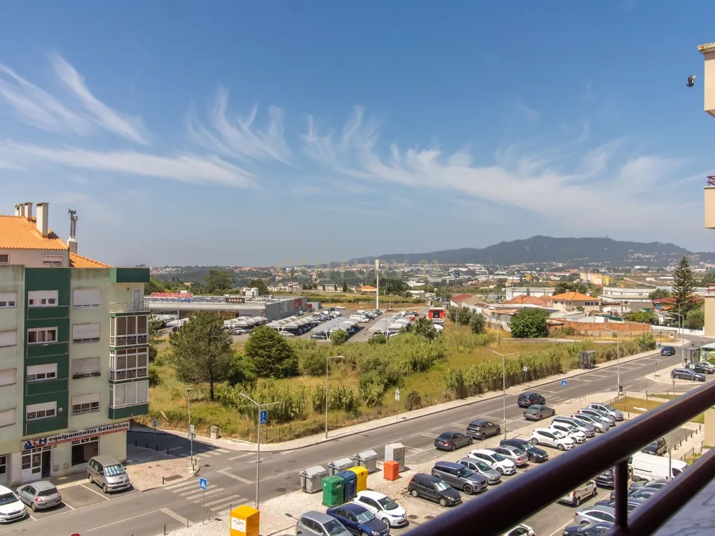 Apartamento T2 com suíte, varandas e garagem-  Cacém - Image 14