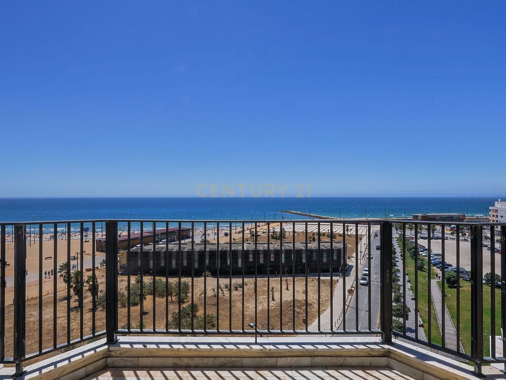 T1 moderno com domótica e piscina – Costa da Caparica - Image 39