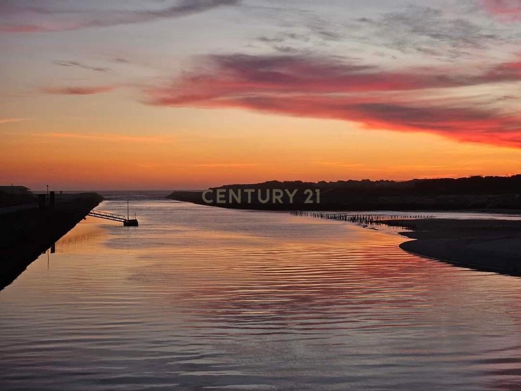 Refúgio à Beira-Mar: Moradia para construir o seu sonho junto a praia da Vieira, Marinha Grande- Leiria - Image 12