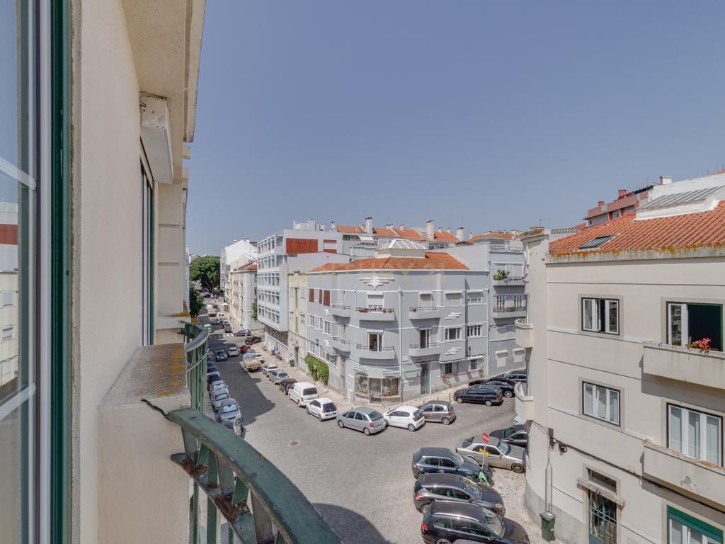 T5 no coração do alto de Santo Amaro, Lisboa - Image 17