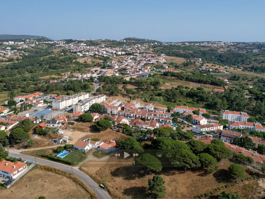 Apartamento T3 Espaçoso e Luminoso em Zona Tranquila de Sesimbra - Image 34