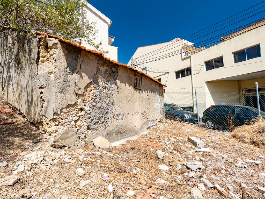**ESPECTACULAR TERRENO EM LOURES** - Image 13