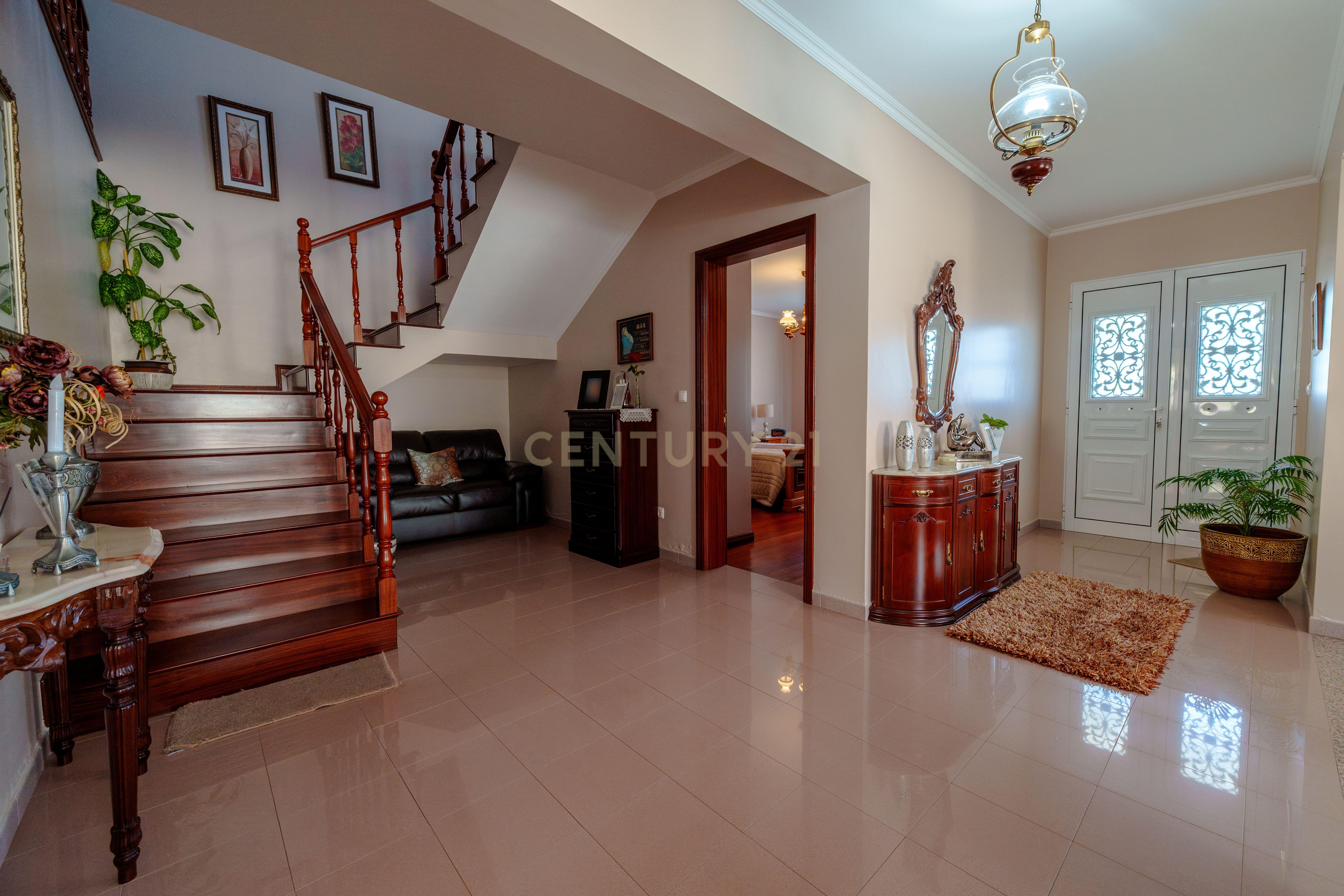 Fotografia 8 de Moradia T4 com 2.971 m² de Terreno e Vista Panorâmica