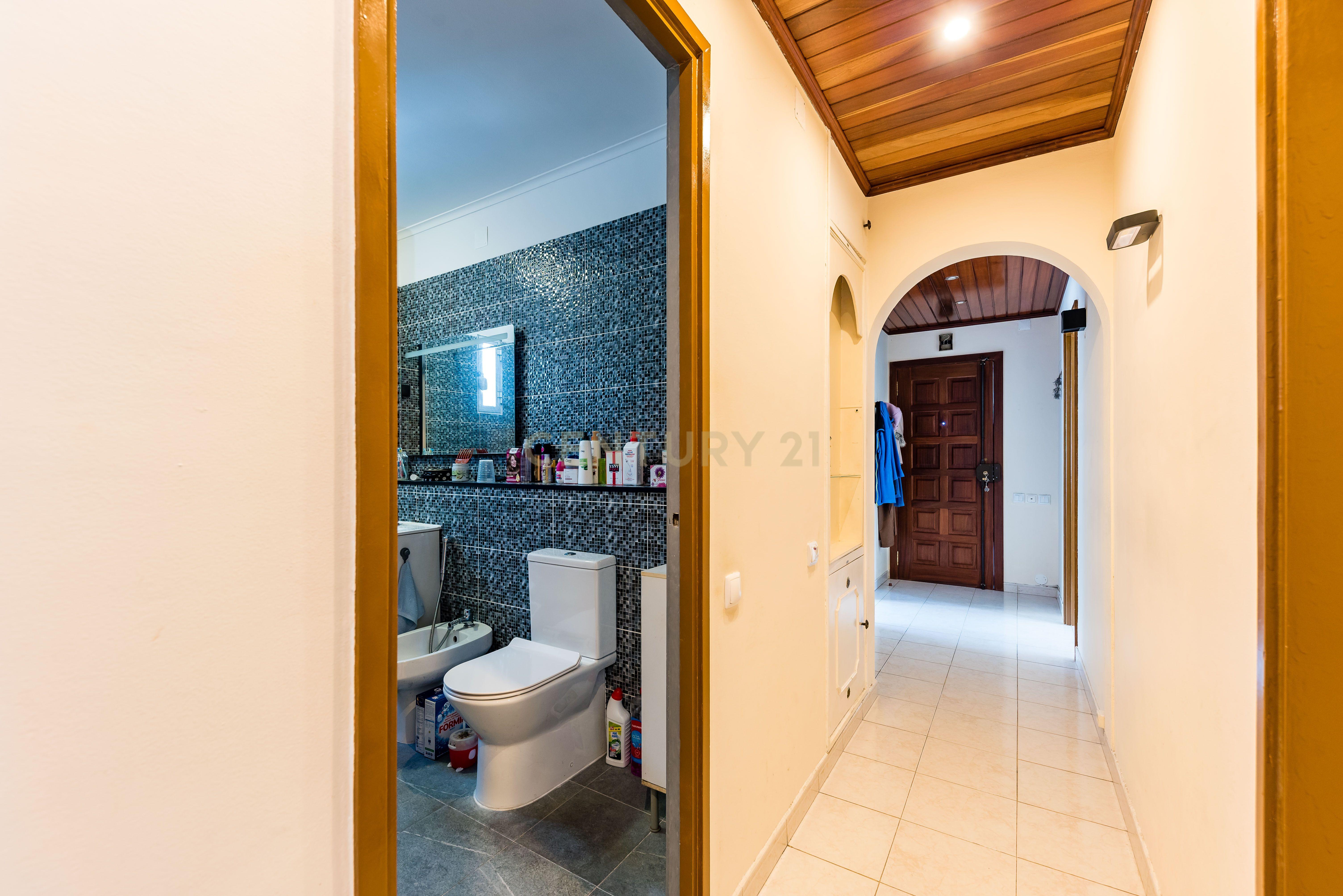 Fotografia 10 de Apartamento T4 convertido em T3 | Mira-Sintra