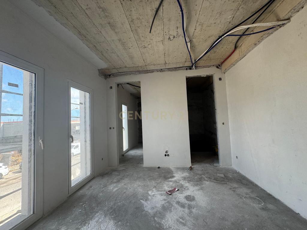 Moradia T4 contemporânea NOVA com 3 pisos em Trajouce, São Domingos de Rana, Cascais - Image 11