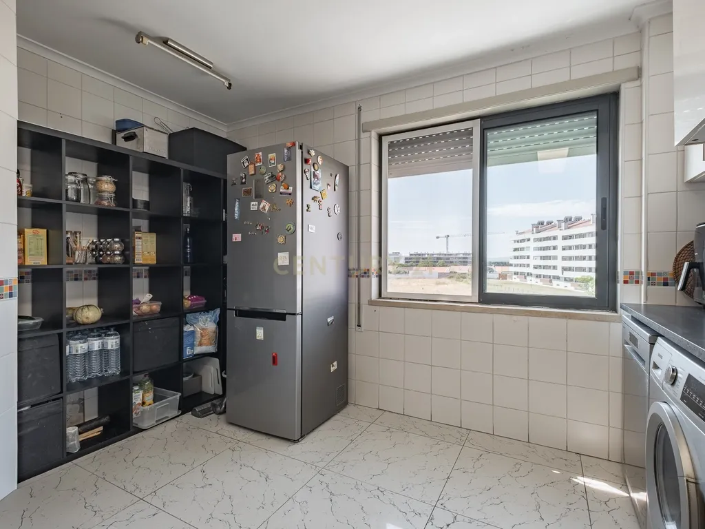 T2 Mobilado no Montijo | Suite e Lugar de Garagem - Image 8