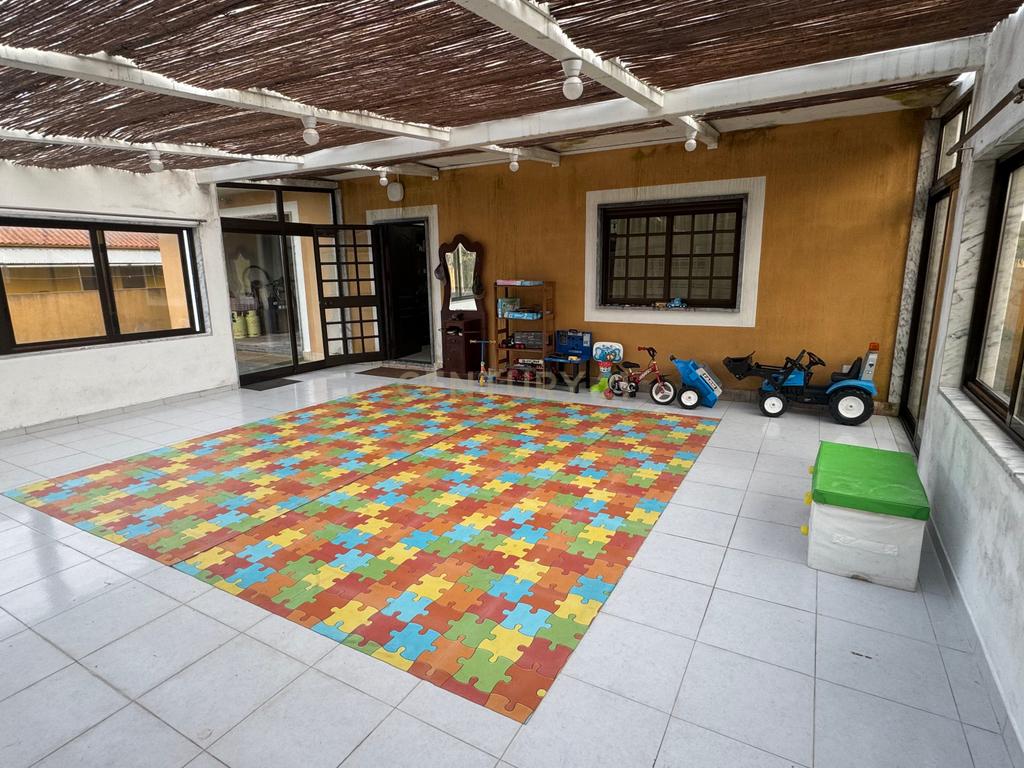 Espetacular Moradia T4 com Jardim e Vista Campestre em Alenquer - Image 39