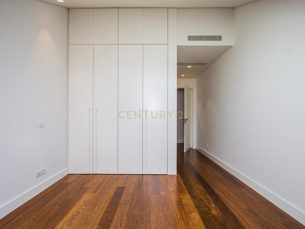 T2 Duplex | Moagem Heritage | Edifício Único e Icónico | Coração de Leiria - Image 29