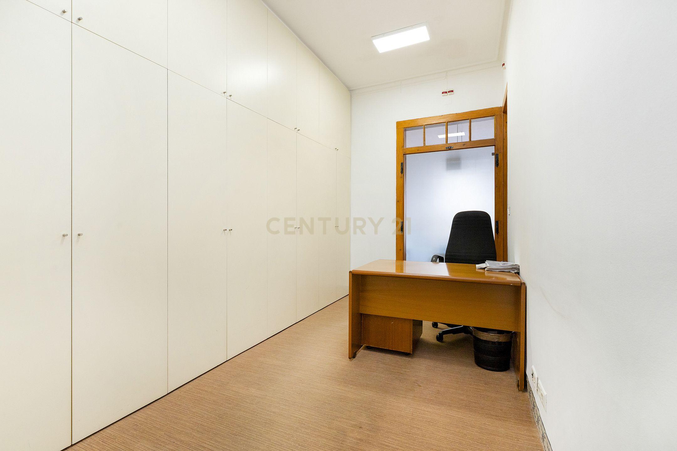 Andar em edifício pombalino, 300m2, Rua de São José (jto ao teatro Tivoli) - Image 34