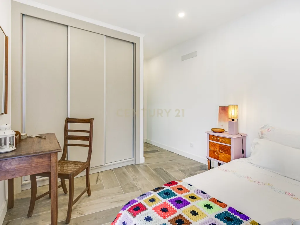 Apartamento T4 com 3 Suites, em zona Prime de Algés - Image 27