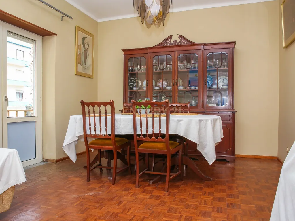 Prédio no Centro da Lourinhã - Image 14