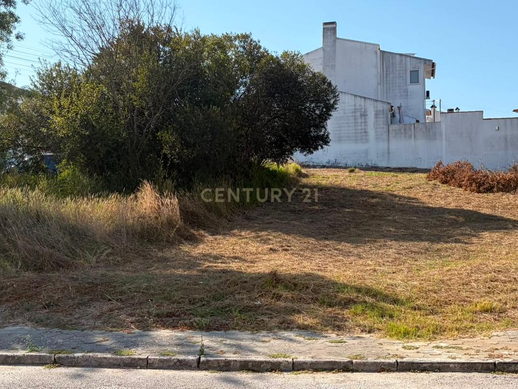 Terreno para Construção na Urbanização das Virtudes em Aveiras de Baixo - Image 1