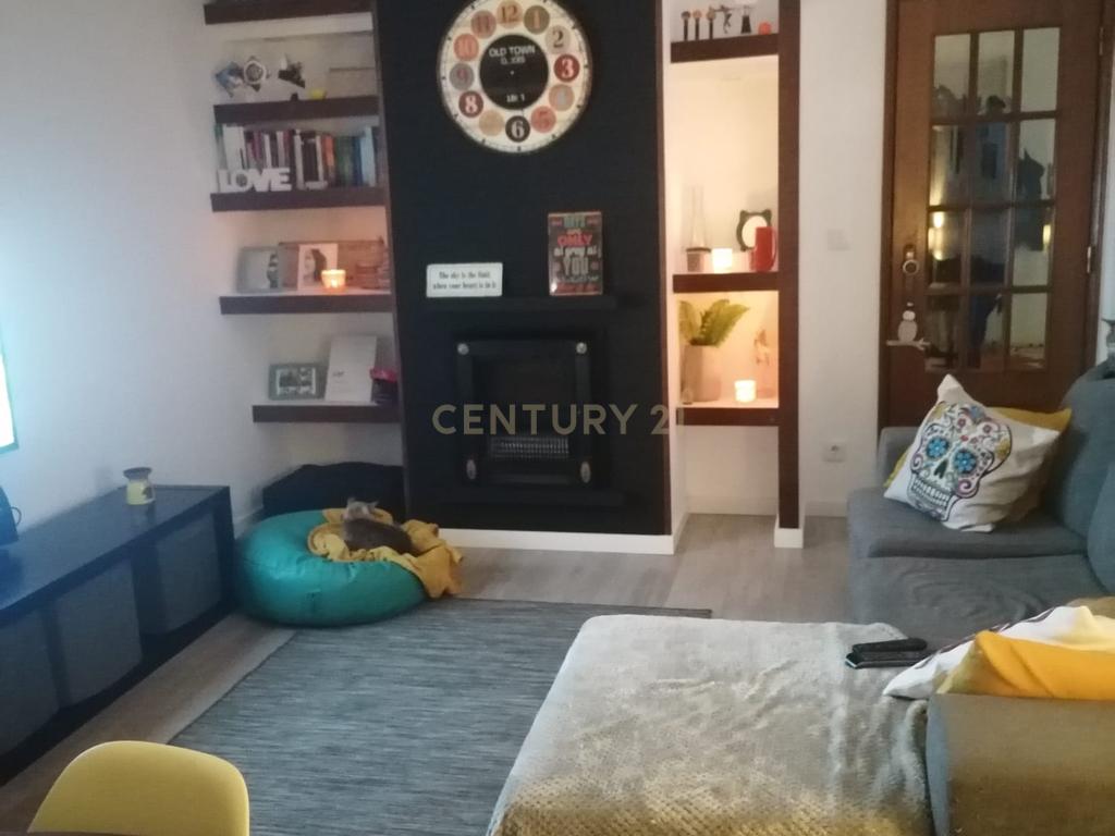 Apartamento T2 renovado em Feijó, Almada - Image 12