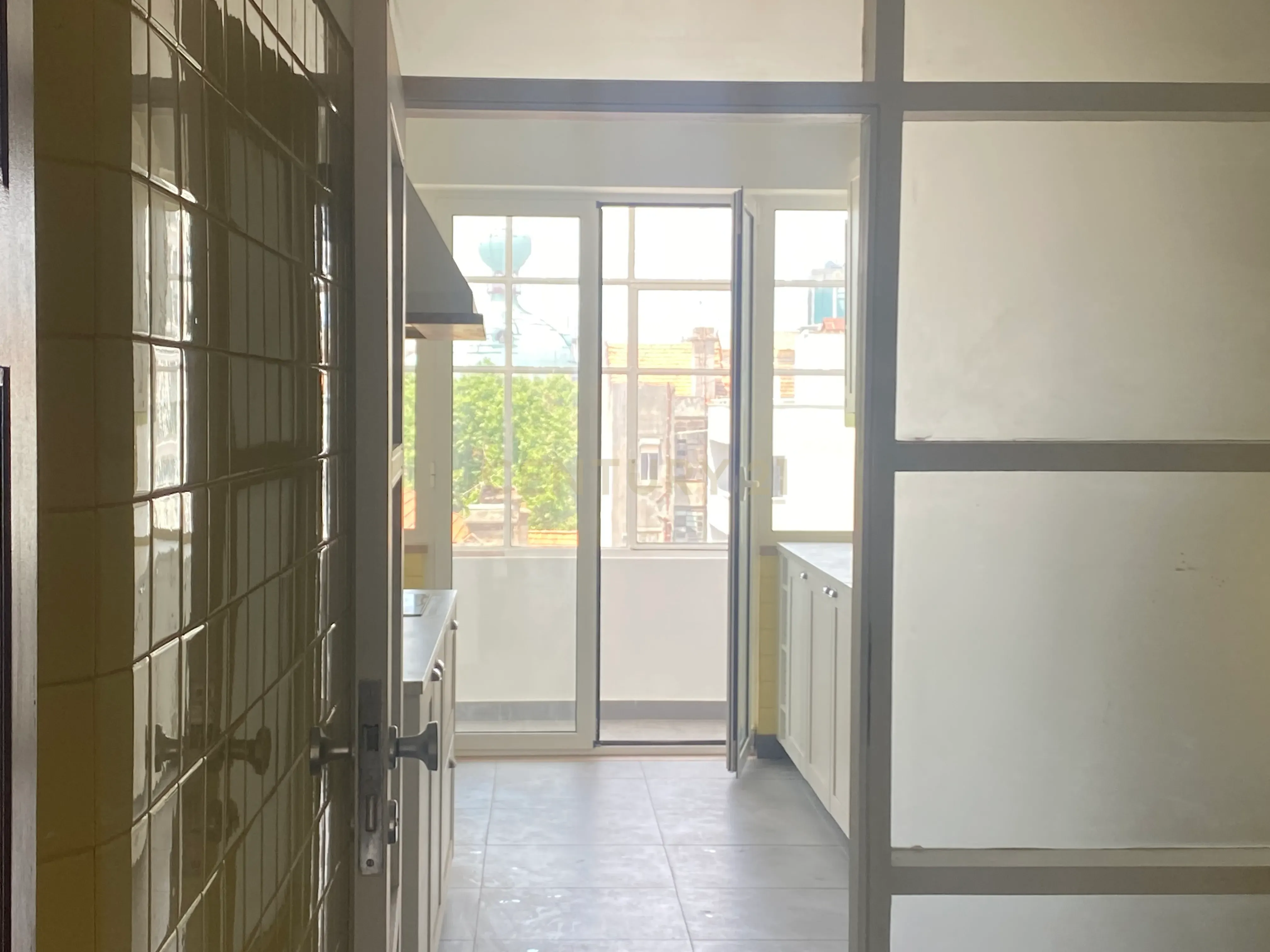 Apartamento  T5 Renovado -  Av Barbosa de Bocage - Image 14